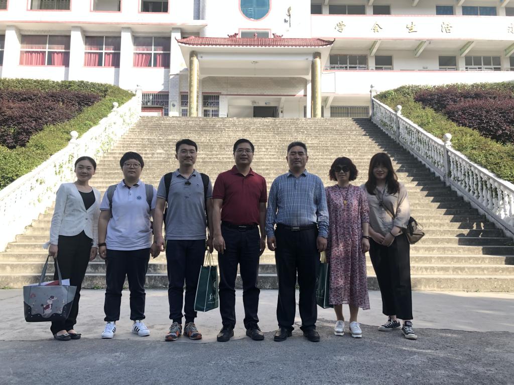 恩施州宣恩县椒园中学调研