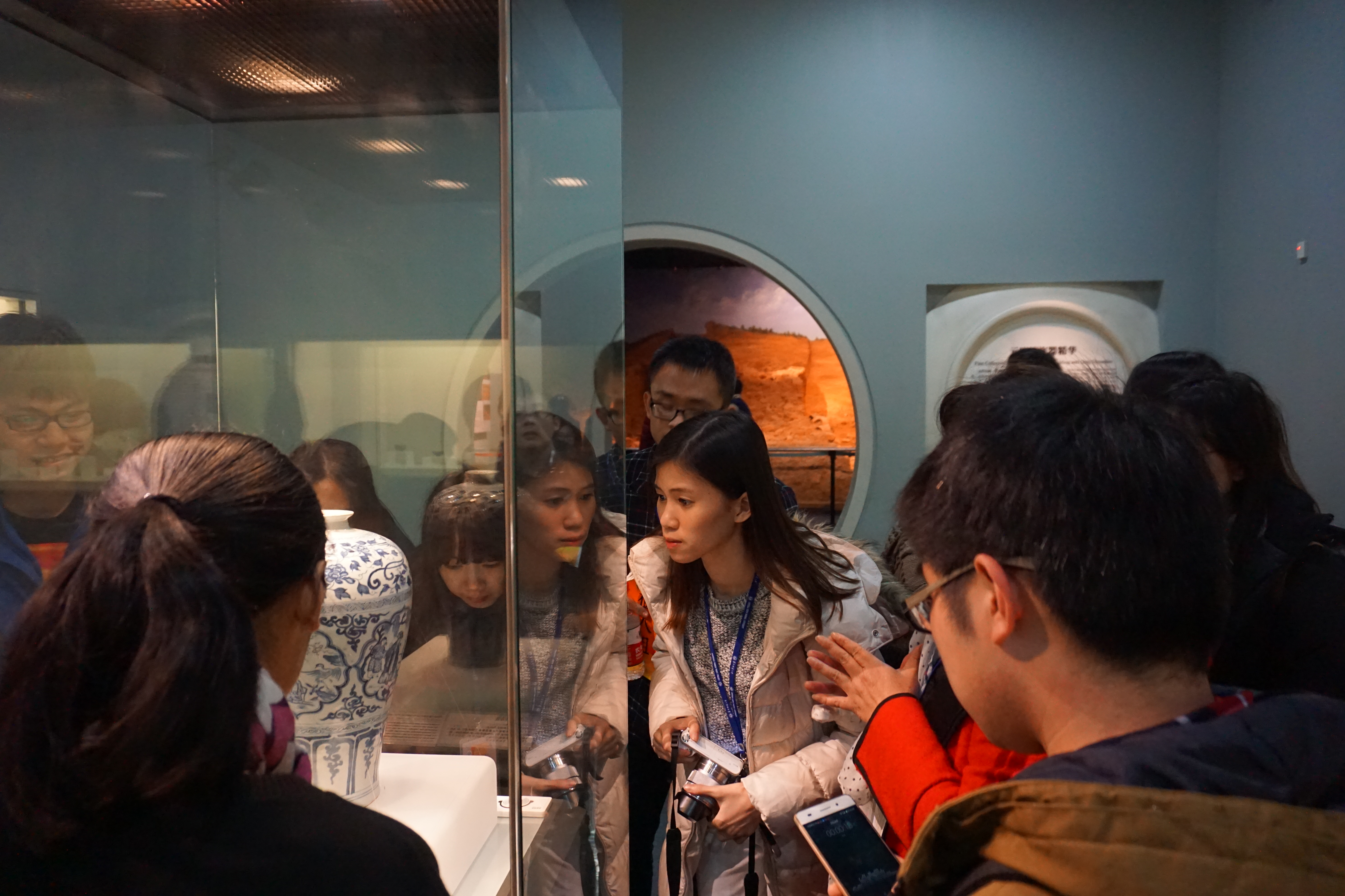 参观湖北省博物馆